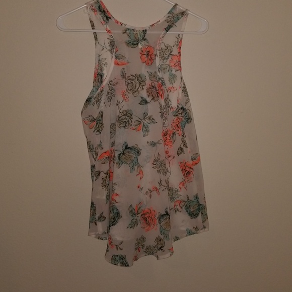 Floral sheer summer tank - Picture 4 of 4